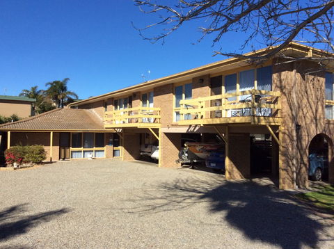 Como Lodge - Accommodation Main Beach 9