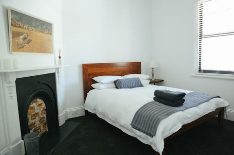 99 Hill Street Apartments - Accommodation Main Beach 12