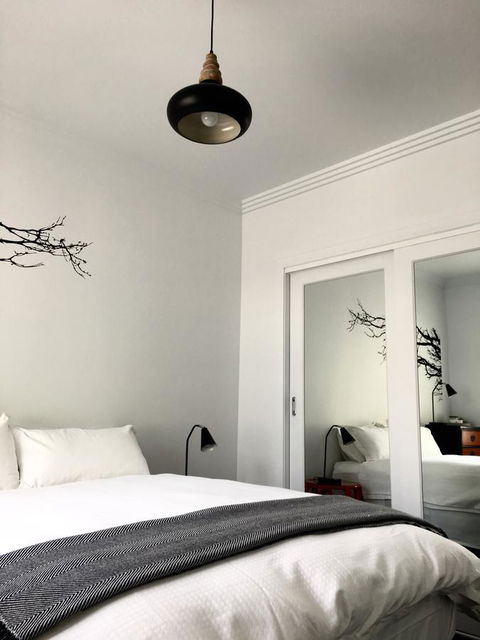 99 Hill Street Apartments - Accommodation Main Beach 2