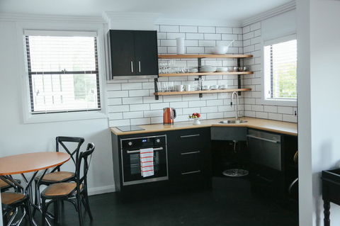 99 Hill Street Apartments - Accommodation Main Beach 22