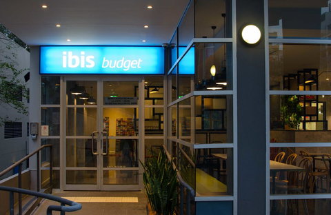 Ibis Budget Sydney East - Accommodation Main Beach 3