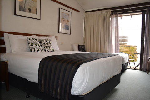 The Apple Inn - Accommodation Main Beach 10