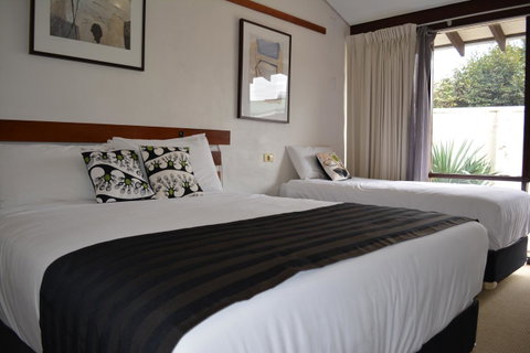 The Apple Inn - Accommodation Main Beach 21