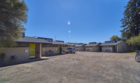 The Apple Inn - Accommodation Main Beach 7