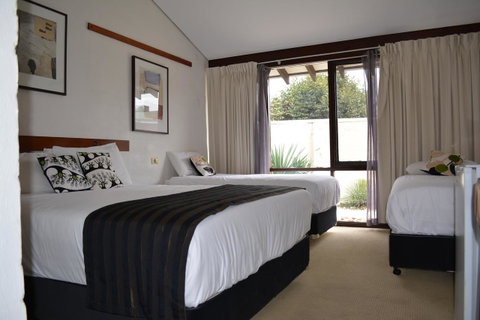 The Apple Inn - Accommodation Main Beach 13