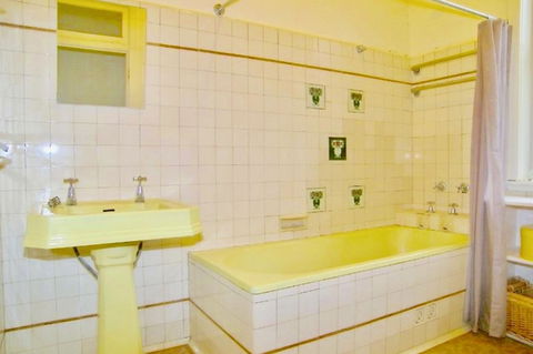 Dangal Gardens - Accommodation Main Beach 16