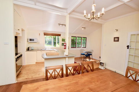 Dangal Gardens - Accommodation Main Beach 13