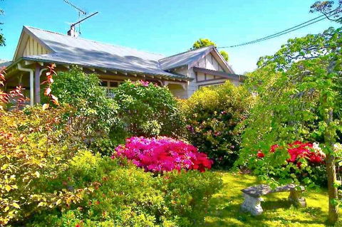 Dangal Gardens - Accommodation Main Beach 2