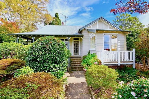 Dangal Gardens - Accommodation Main Beach 0