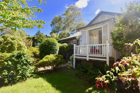 Dangal Gardens - Accommodation Main Beach 4