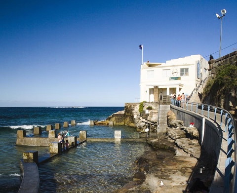 The Blenheim - Accommodation Main Beach 23