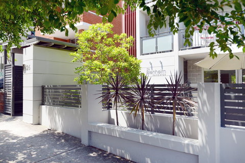 The Blenheim - Accommodation Main Beach 8