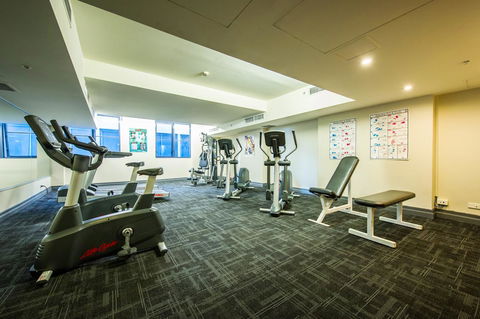 Seasons Harbour Plaza - Accommodation Main Beach 33