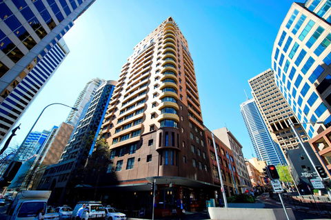 Seasons Harbour Plaza - Accommodation Main Beach 3