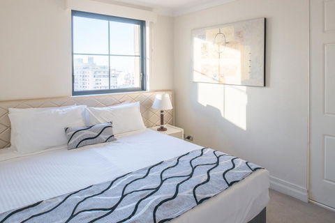 Seasons Harbour Plaza - Accommodation Main Beach 7