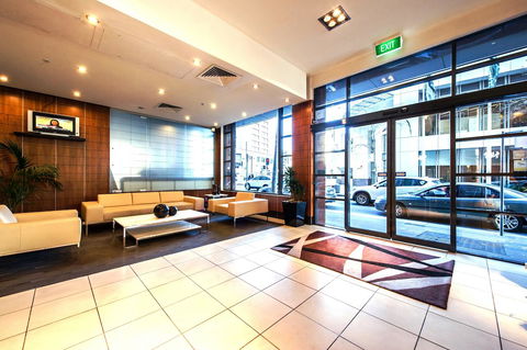 Seasons Harbour Plaza - Accommodation Main Beach 25