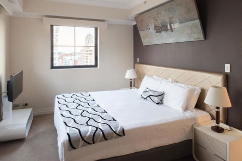 Seasons Harbour Plaza - Accommodation Main Beach 14