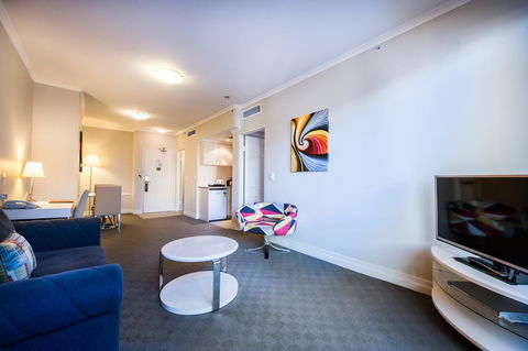 Seasons Harbour Plaza - Accommodation Main Beach 27