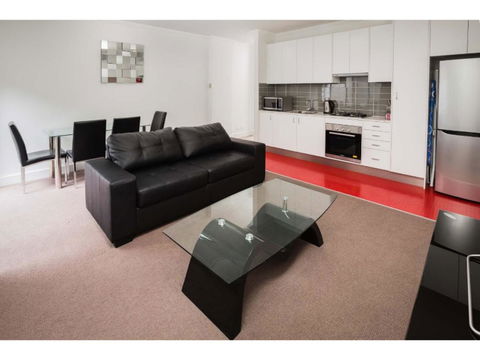 The Star Apartments - Accommodation Main Beach 3