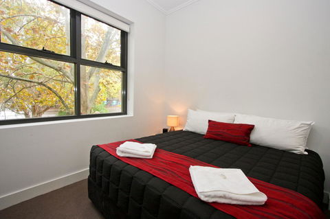 The Star Apartments - Accommodation Main Beach 16
