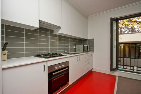 The Star Apartments - Accommodation Main Beach 9