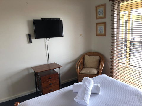 Squid\'s Ink Motel - Accommodation Main Beach 20