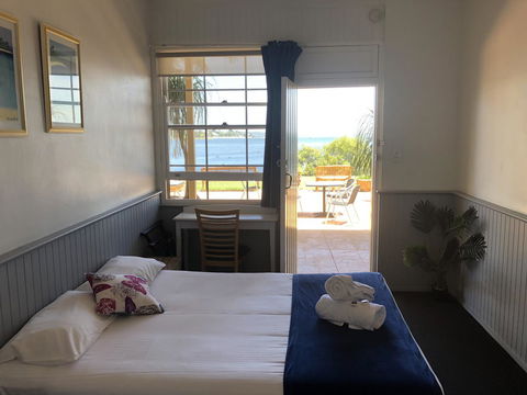 Squid\'s Ink Motel - Accommodation Main Beach 13