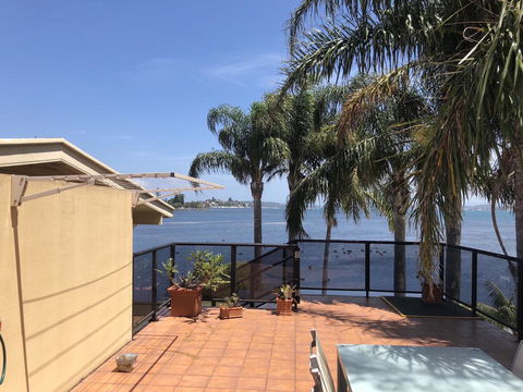 Squid\'s Ink Motel - Accommodation Main Beach 17