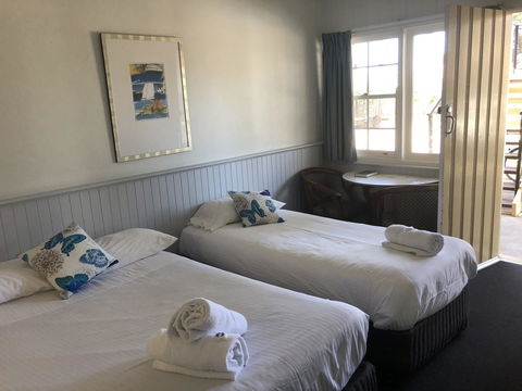 Squid\'s Ink Motel - Accommodation Main Beach 31