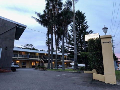 Squid\'s Ink Motel - Accommodation Main Beach 3