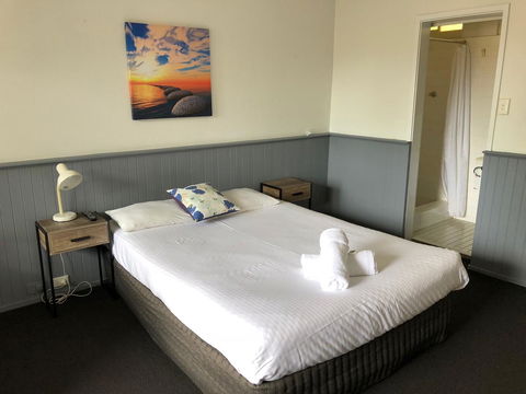 Squid\'s Ink Motel - Accommodation Main Beach 24