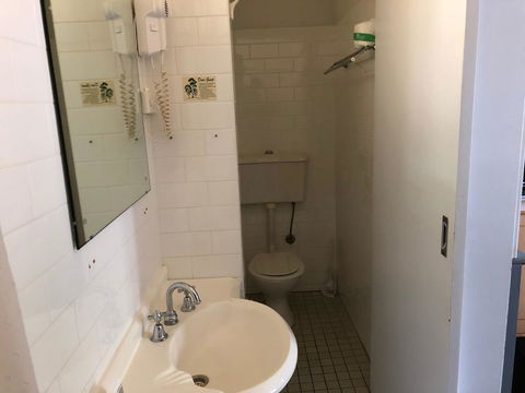 Squid\'s Ink Motel - Accommodation Main Beach 27