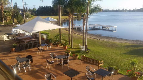 Squid\'s Ink Motel - Accommodation Main Beach 1