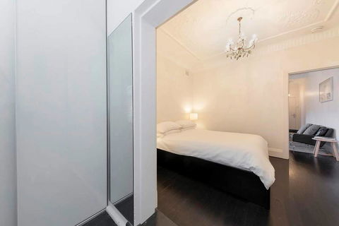 BONDI BEACH PRIME 1 Bedroom + Sunroom - Accommodation Main Beach 4