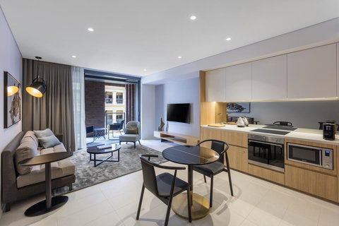 SKYE Suites Sydney - Accommodation Main Beach 21