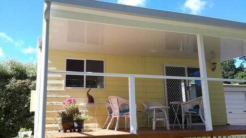 The Best Exotic Magnolia Cottage - Accommodation Main Beach 0