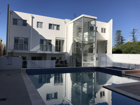 Belle Vue- Penthouse At Black Beach - Accommodation Main Beach 19