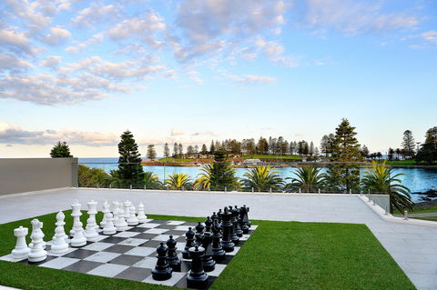 Belle Vue- Penthouse At Black Beach - Accommodation Main Beach 18