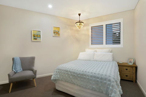 Belle Vue- Penthouse At Black Beach - Accommodation Main Beach 12
