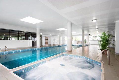 Specious Apartment With 2 Large Bedrooms - Accommodation Main Beach 15