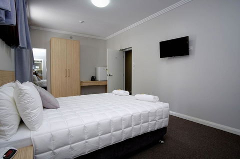 Lakes And Ocean Hotel Forster - Accommodation Main Beach 15