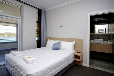 Lakes And Ocean Hotel Forster - Accommodation Main Beach 25