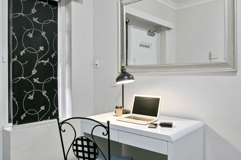Airport Hotel Sydney - Accommodation Main Beach 3