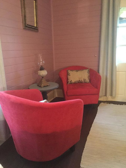 Arcadia - The Barn Cottage & Rosehill Cottage - Accommodation Main Beach 16