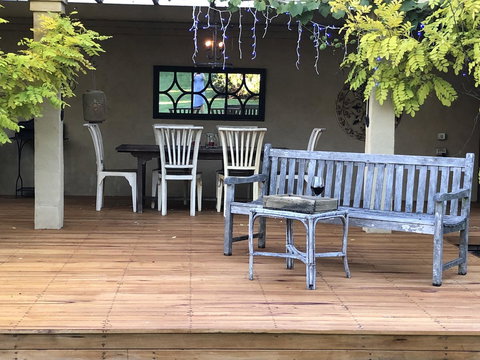 Arcadia - The Barn Cottage & Rosehill Cottage - Accommodation Main Beach 27