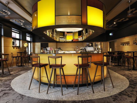 The Old Clare Hotel, Independent Collection By EVT - Accommodation Main Beach 34