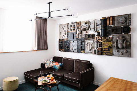 The Old Clare Hotel, Independent Collection By EVT - Accommodation Main Beach 19