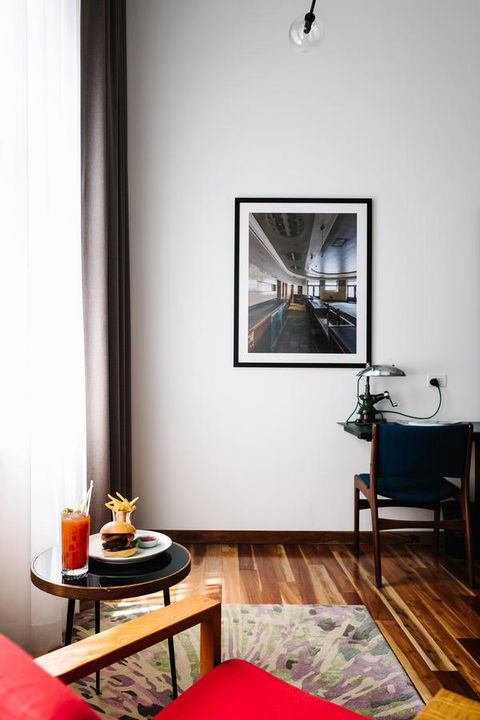 The Old Clare Hotel, Independent Collection By EVT - Accommodation Main Beach 10