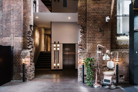 The Old Clare Hotel, Independent Collection By EVT - Accommodation Main Beach 6
