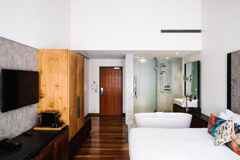 The Old Clare Hotel, Independent Collection By EVT - Accommodation Main Beach 11